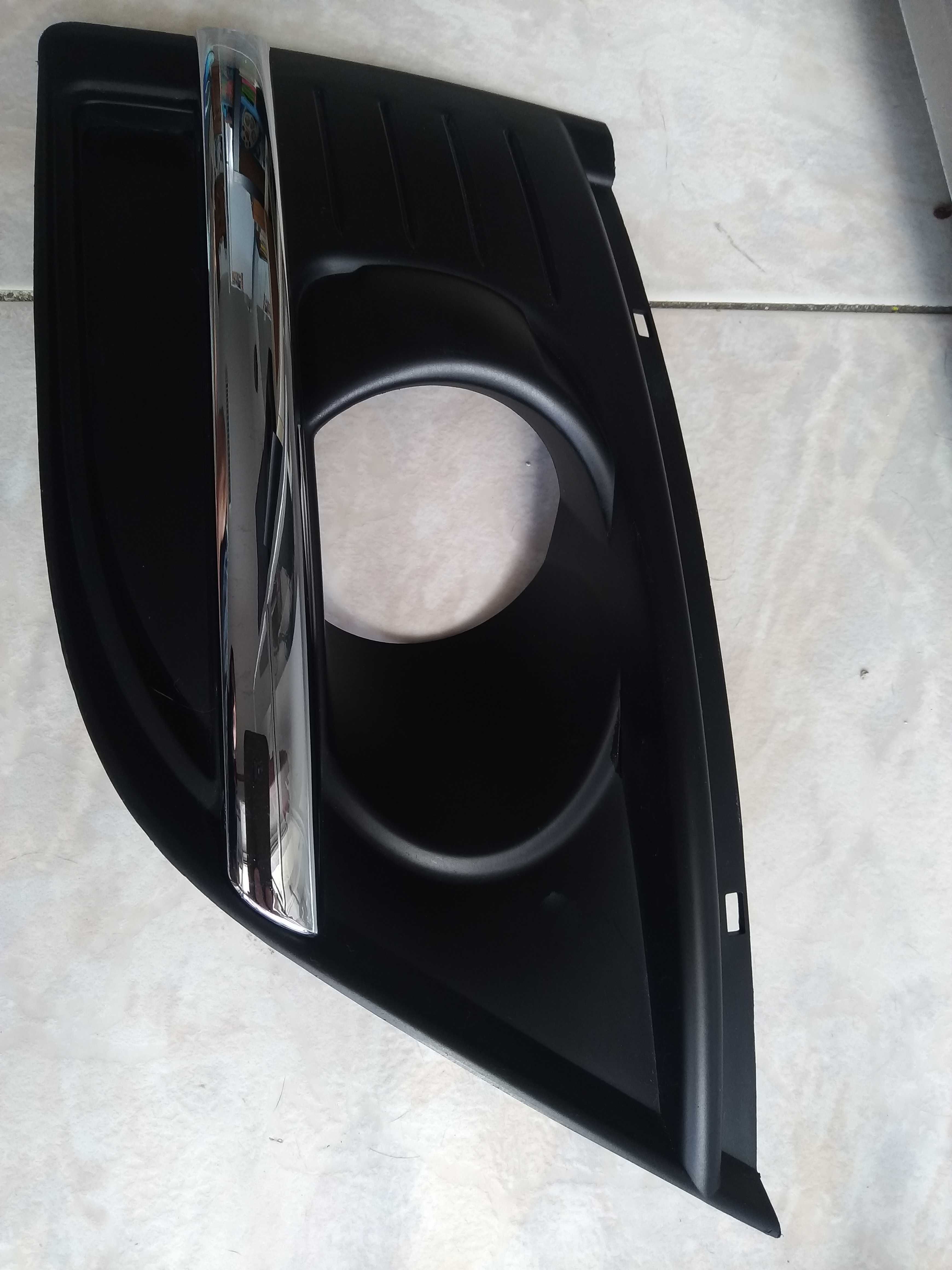 Capa de farol de neblina CITROEN C4 PICASSO Como novo e original.