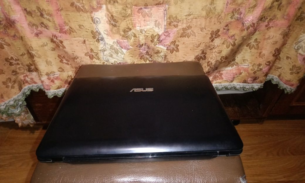 Нетбук ASUS EEE PC 1215P 12”