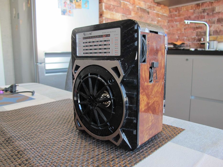 Стильное мини радио с фонариком 220V, с аккумулятором + подарок