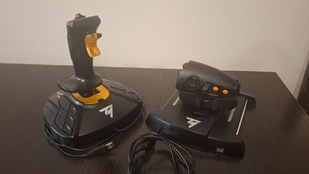 Thrustmaster 16000M FCS HOTAS Joystick + Przepustnica