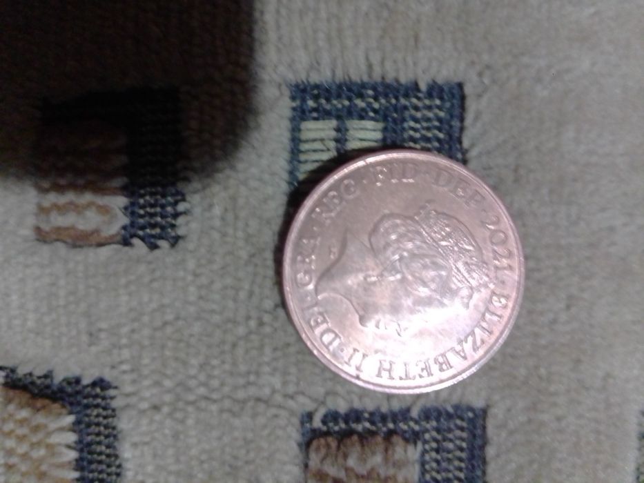 Продаю монету елищавнту 2