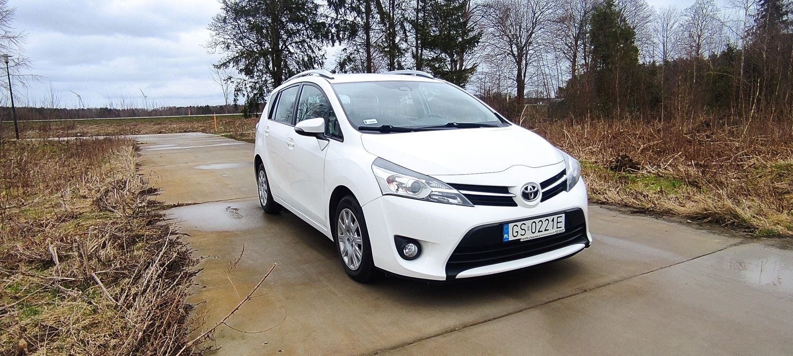 Toyota Verso 2016 1.6 D4D kamera cofania.