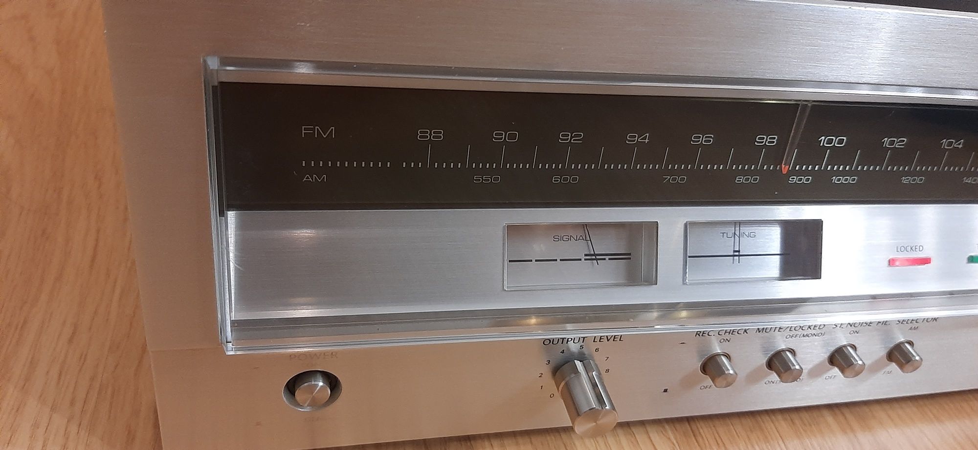 Onkyo Tuner Stereo T-9