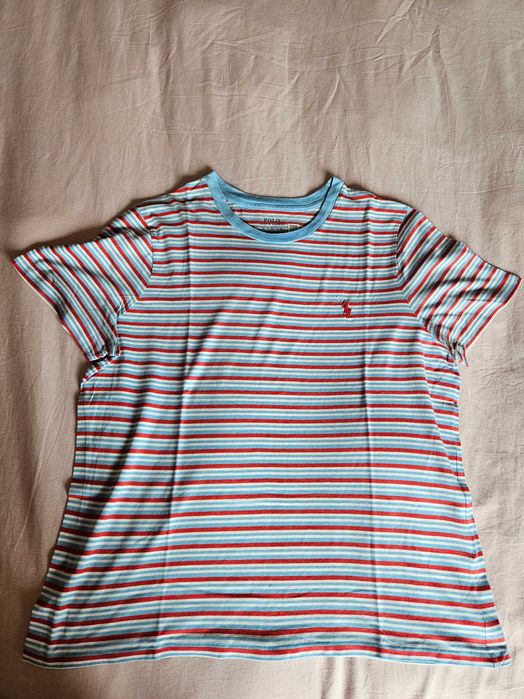 T-shirt Polo by Ralph Lauren azul, branca e vermelha