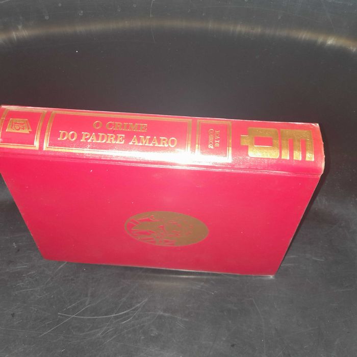 O Crime do Padre Amaro - Eça de Queiroz