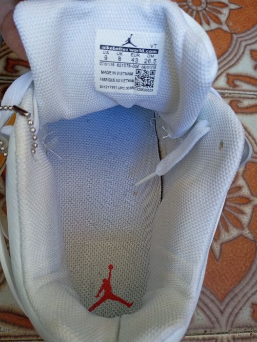 Air Jordan 4 tamanho  26.5 cm (43)