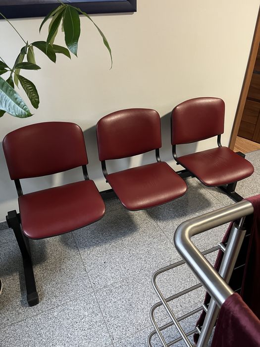 Zestaw ławka z krzesłami do poczekalni