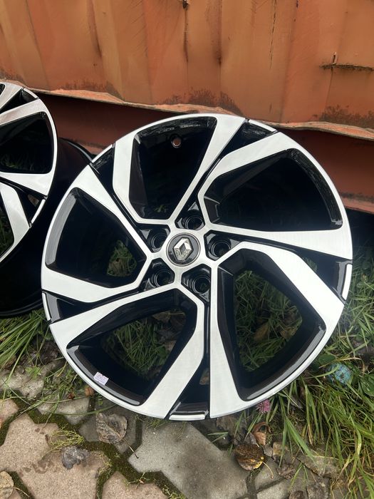 Диски Рено Меган 4 GT 5/114,3r18 Nissan