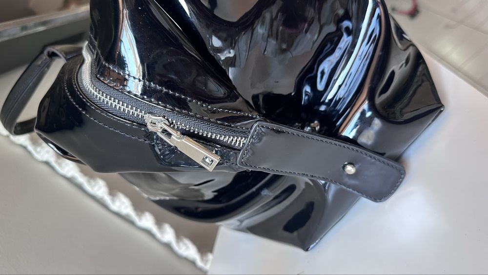 Mala quebramar preto verniz