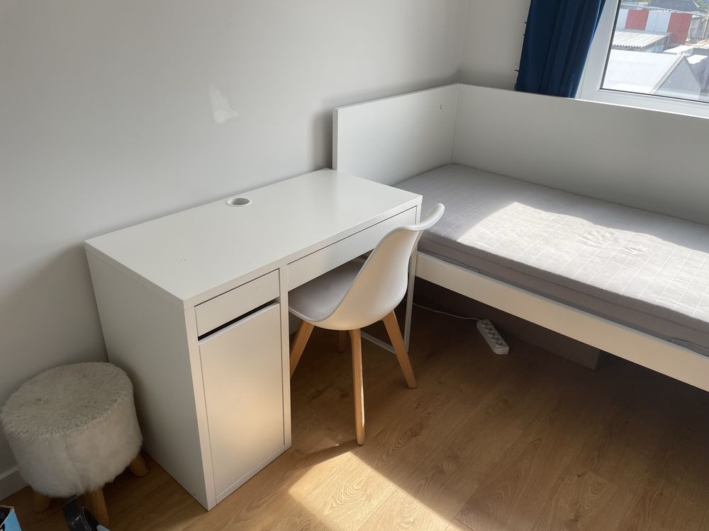 IKEA łóżko 90x200 cm biurko 50x105 cm + krzeslo