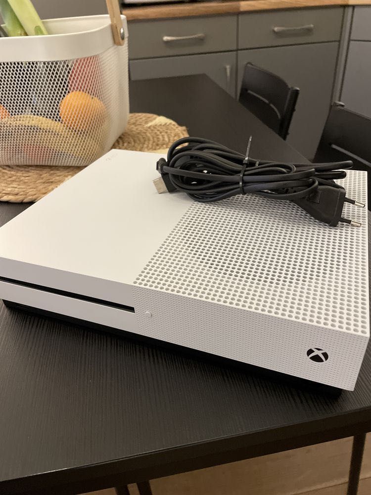 Vendo xbox one s