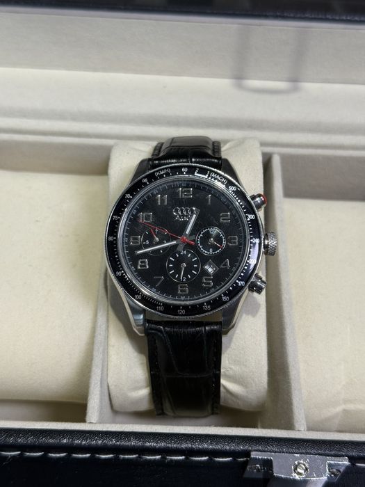 Elegancki Zegarek Audi