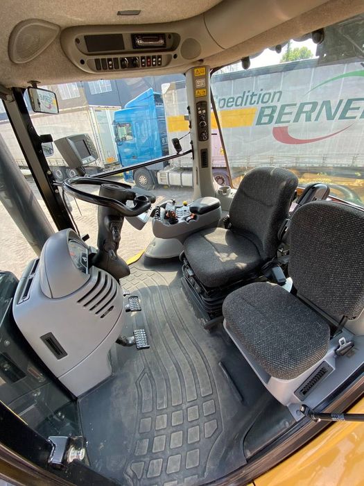 Продам трактор Challenger MT 765 B
