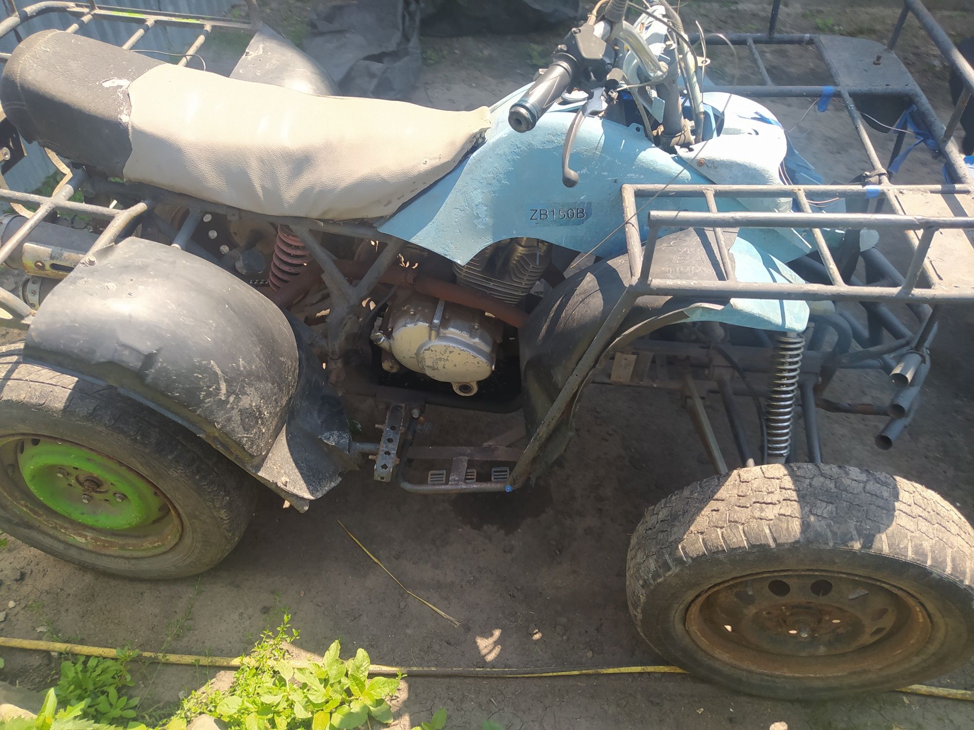 Продаю квадрик ZB150B