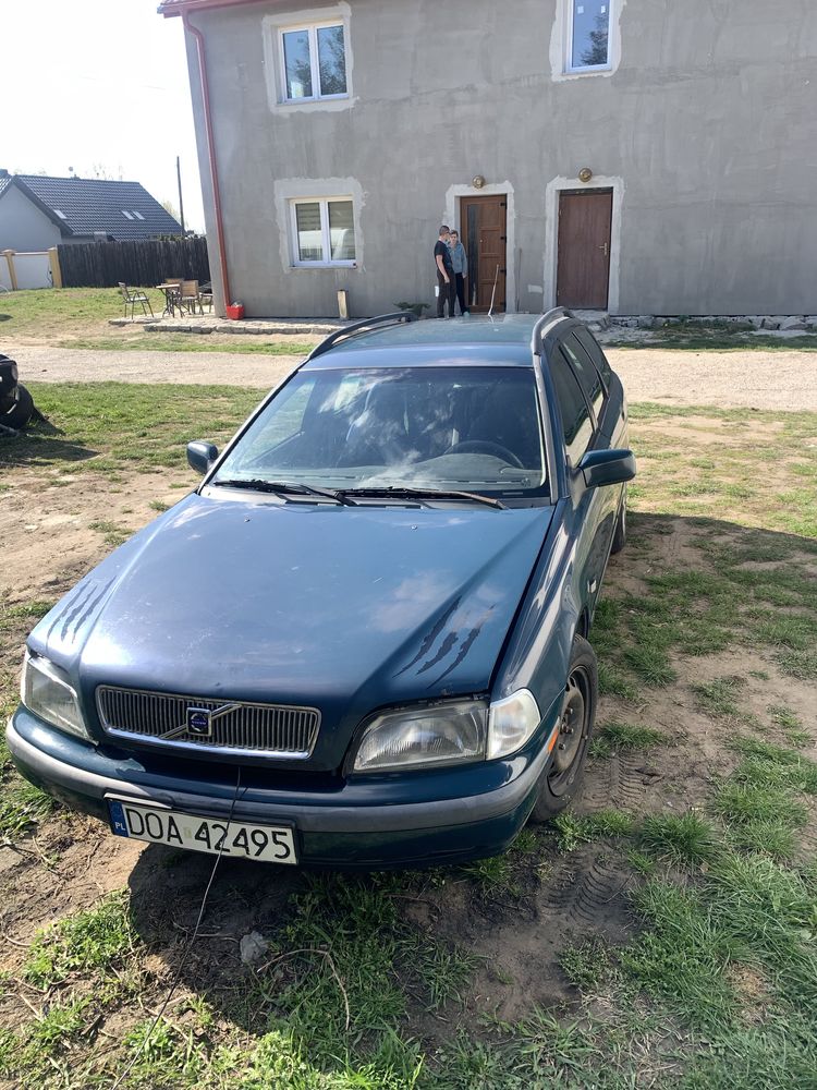 Volvo V40  1.9 TD