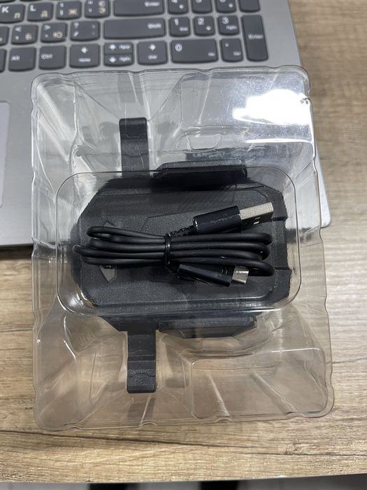 Автотримач Spigen із бездротовою зарядкою X35W (000CG22761)