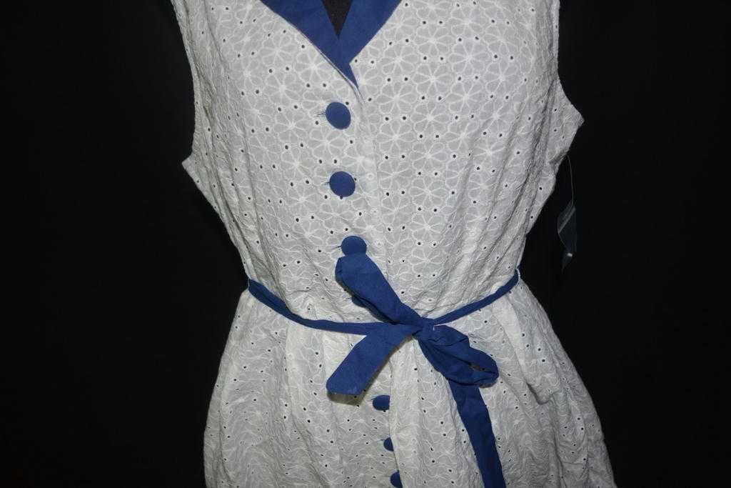 Rozkloszowana sukienka w stylu retro ModCloth XL