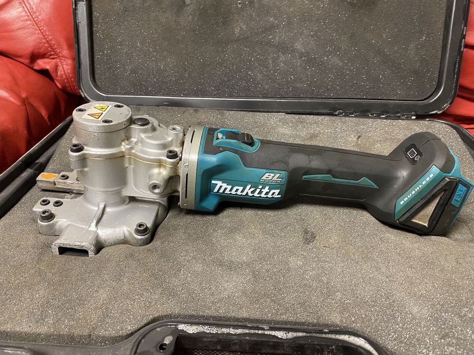 Makita przecinarka do prętów 18v li-ion zbrojeniowych dsc250zk