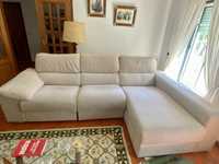 Sofá com Chaise Longue