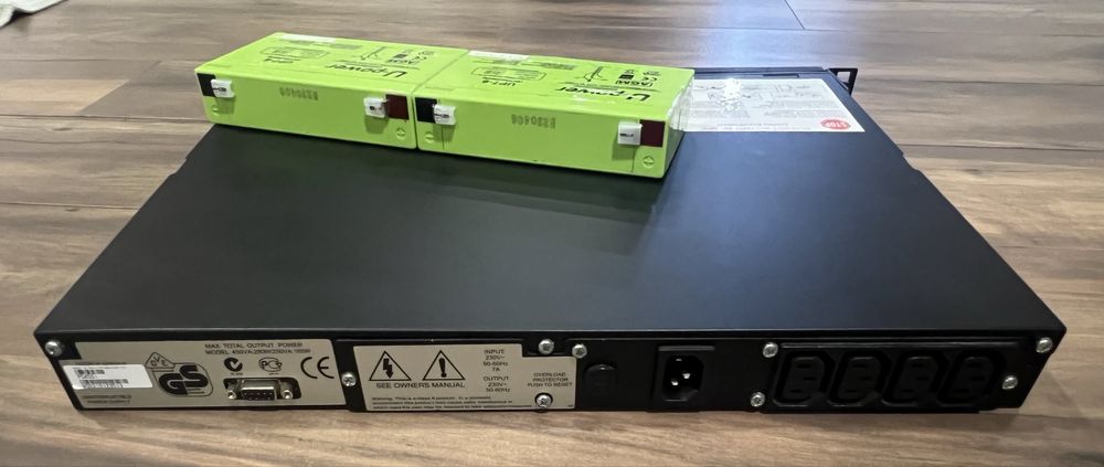 UPS APC 450 de bastidor