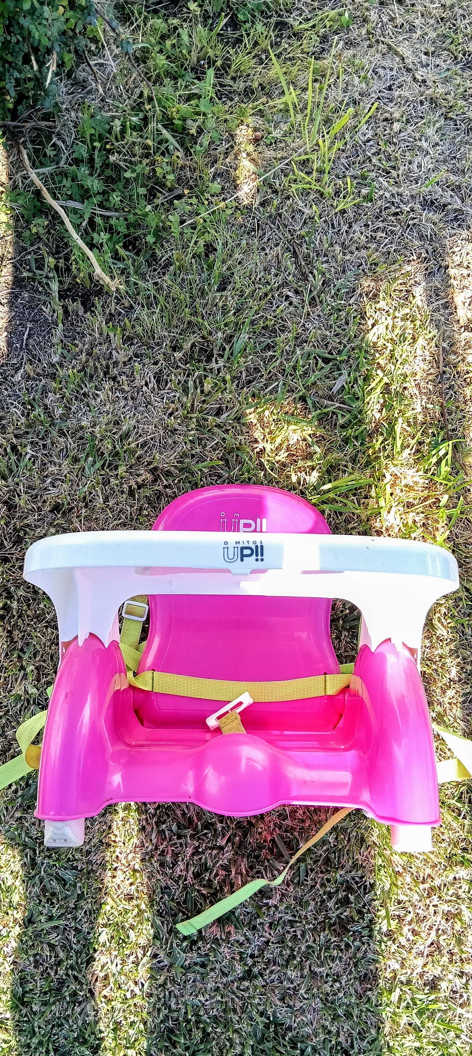 Cadeirinha de mesa e banheira como novo.