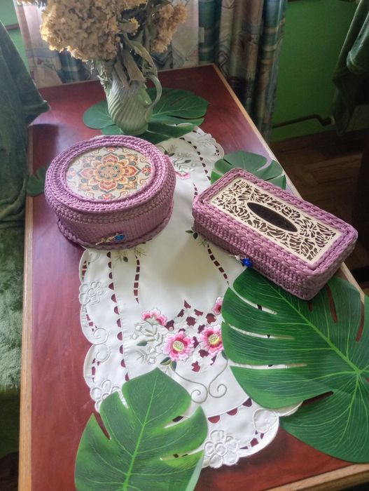 Zestaw koszyk+ chustecznik