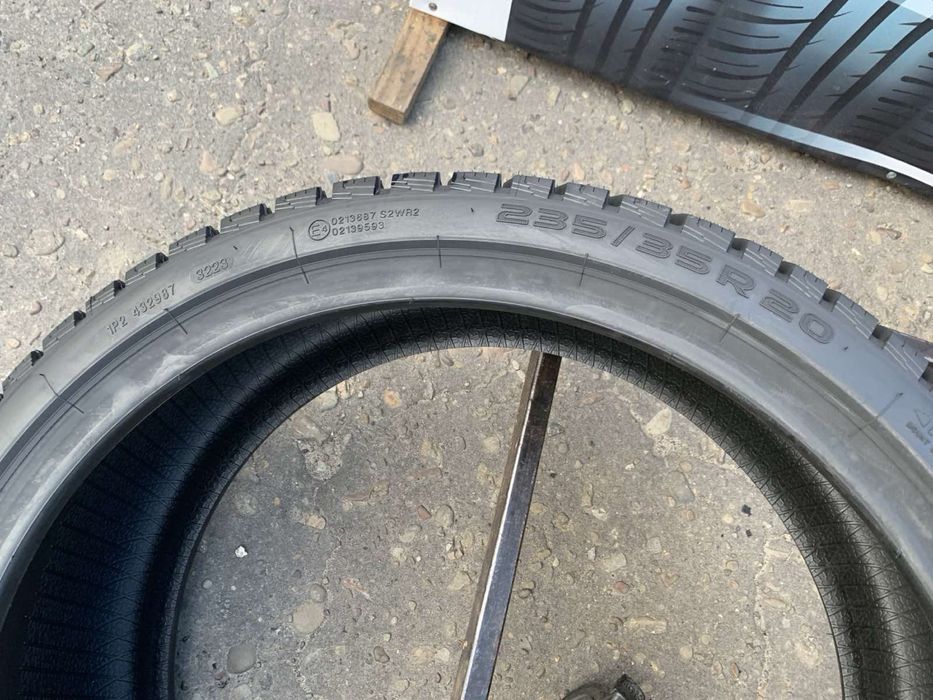Шини нові 235/35 R20 Nokian зима, нові 2023р