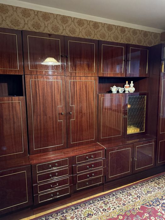 Продам шкаф стенку огромный советский