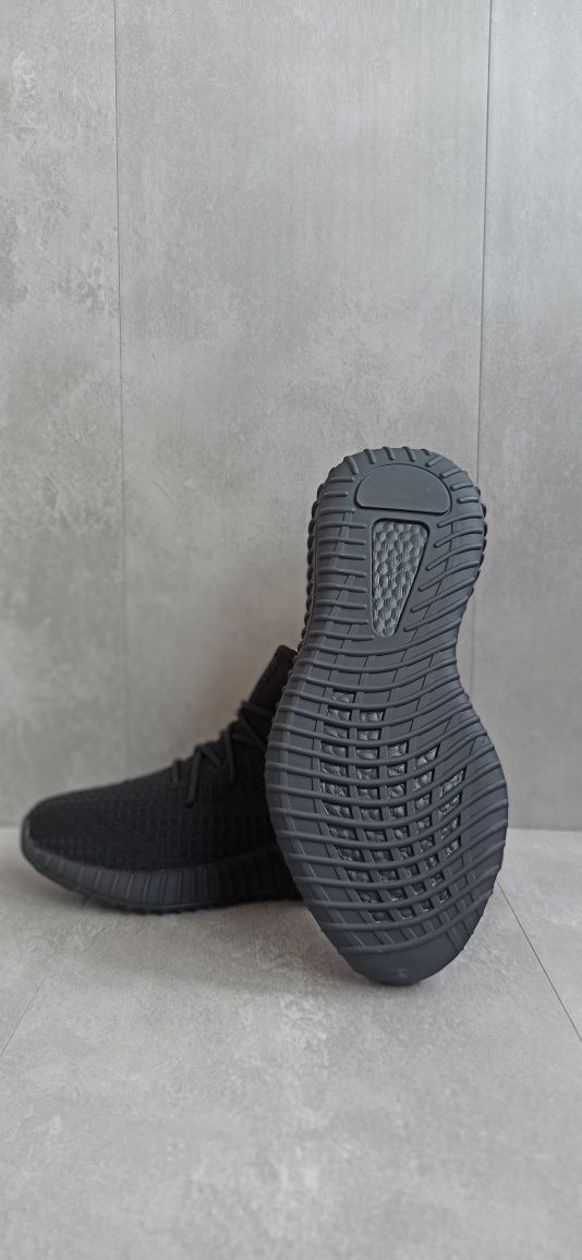 Кросівки Adidas Yeezy Boost 350 Black