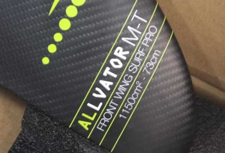 Prancha Wingfoil foil Gong Hipe perf 4'11 ( 70L ) , OFERTA front wing
