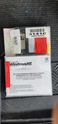 Windows NT fabrycznie zapakowany