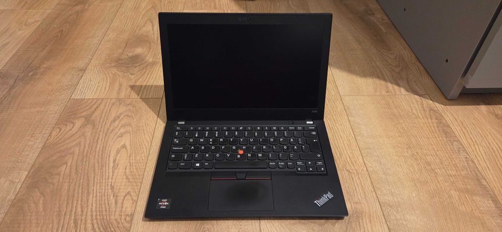 Laptop Lenovo Thinkpad  A285 z procesorem AMD Ryzen 5 2500U