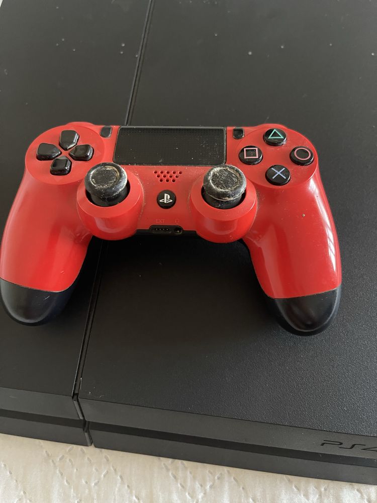 Vendo ps4 usada em bom estado