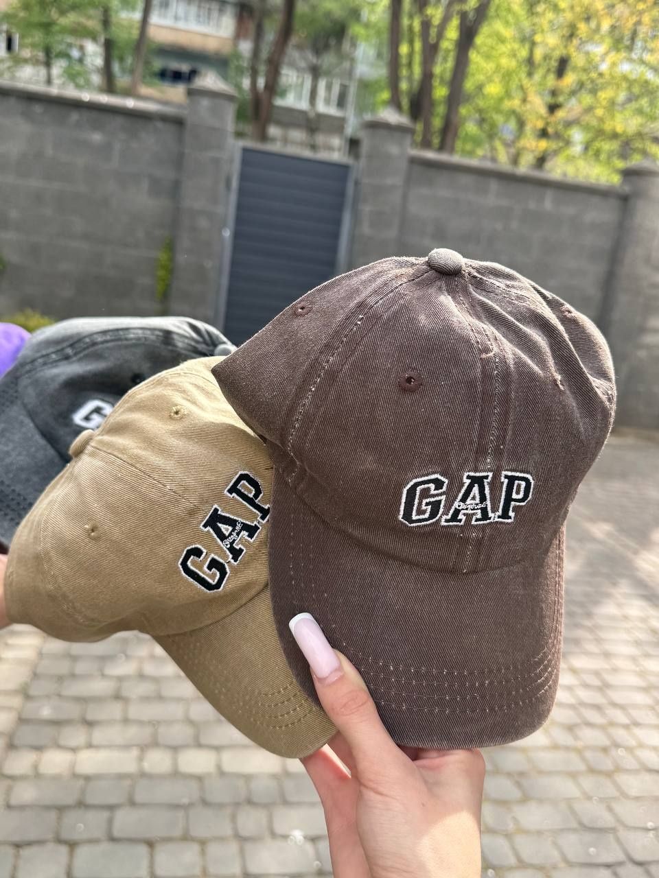 Нові кепки GAP (різні кольори)