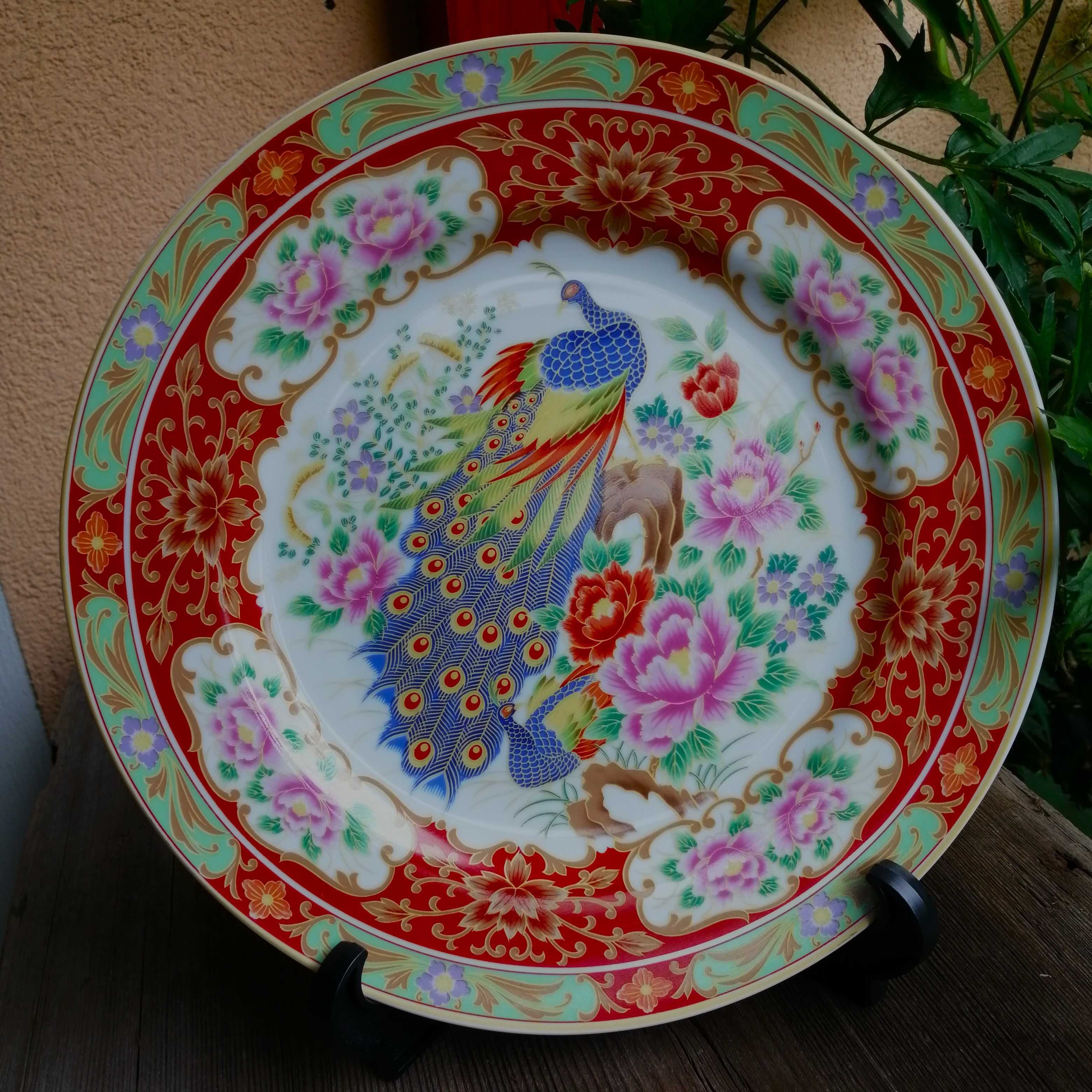 Ceramika japońska.Talerz z pawiem.