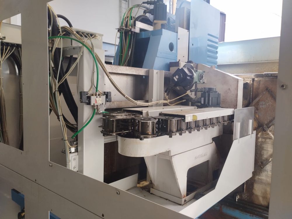 Frezarka Mazak Vtc 200B centrum obróbcze Cnc Mazatrol