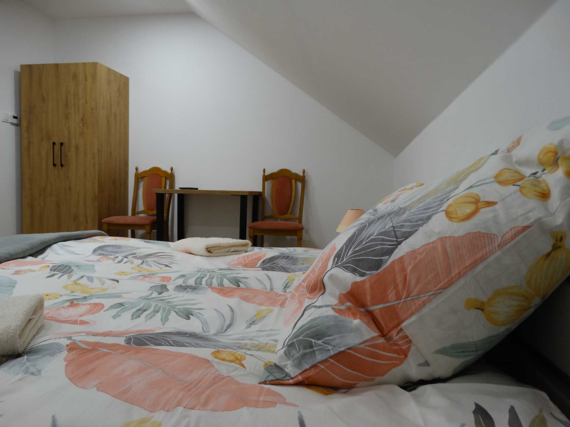 Noclegi, pokój na dobę, do wynajęcia - Rzeszów, ul. Załęska, 2 osoby =
