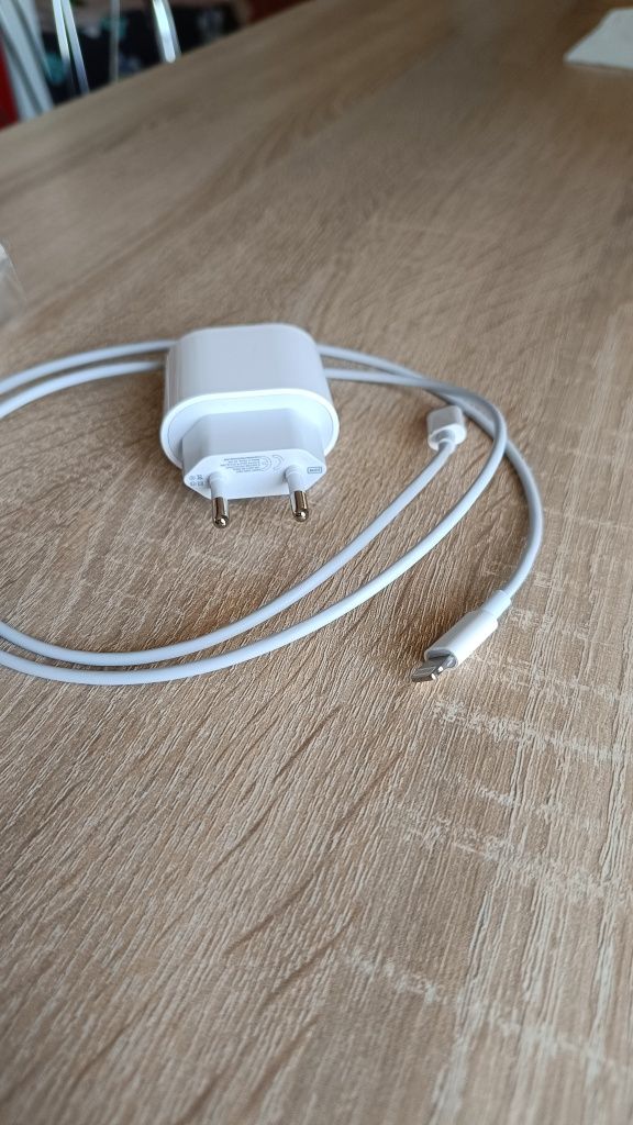 Apple Wall Charger MHJE3ZM/A USB type C 2400 mA 20 V білий