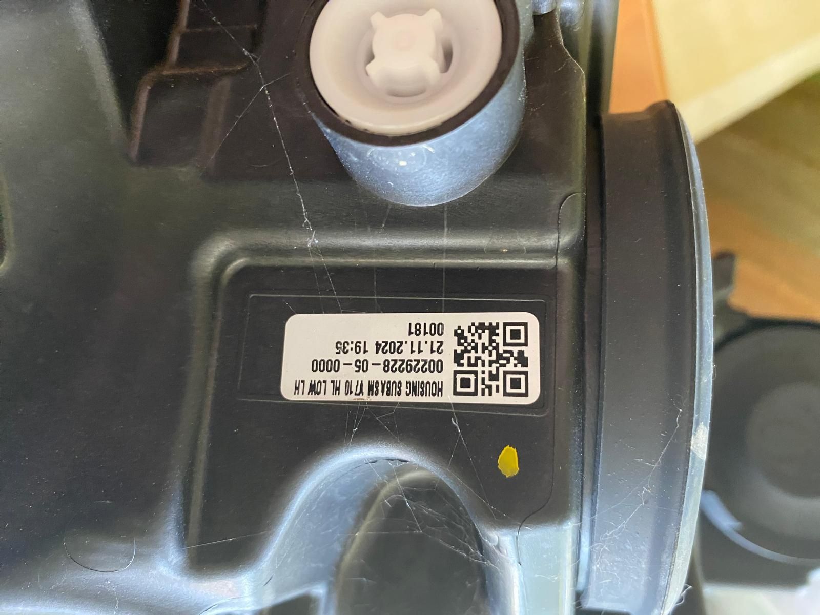 Przedni reflektor do Forda  Transita Custona 9 osobowego PZ31-13Eo15-A