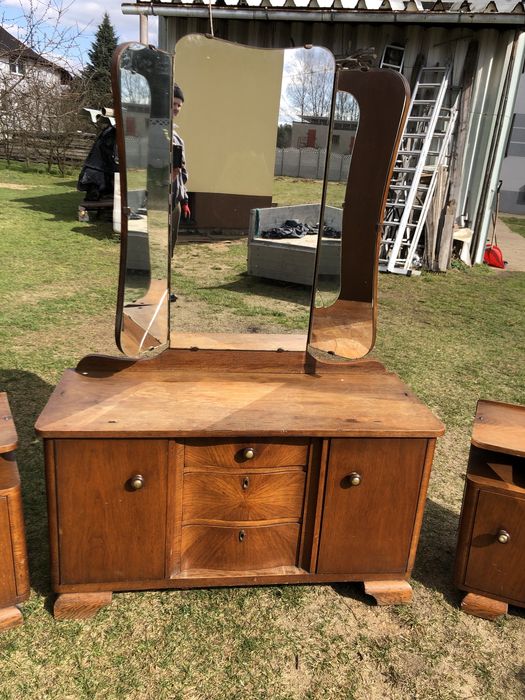 Stare meble antyki sypialnia toaletka szafa