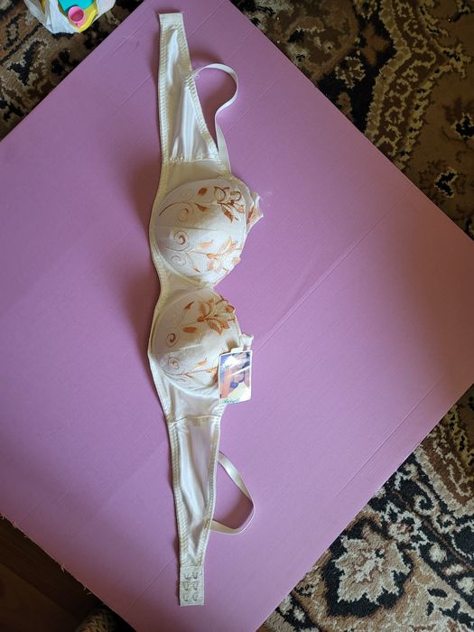 Жіноча білизна бюстгальтер