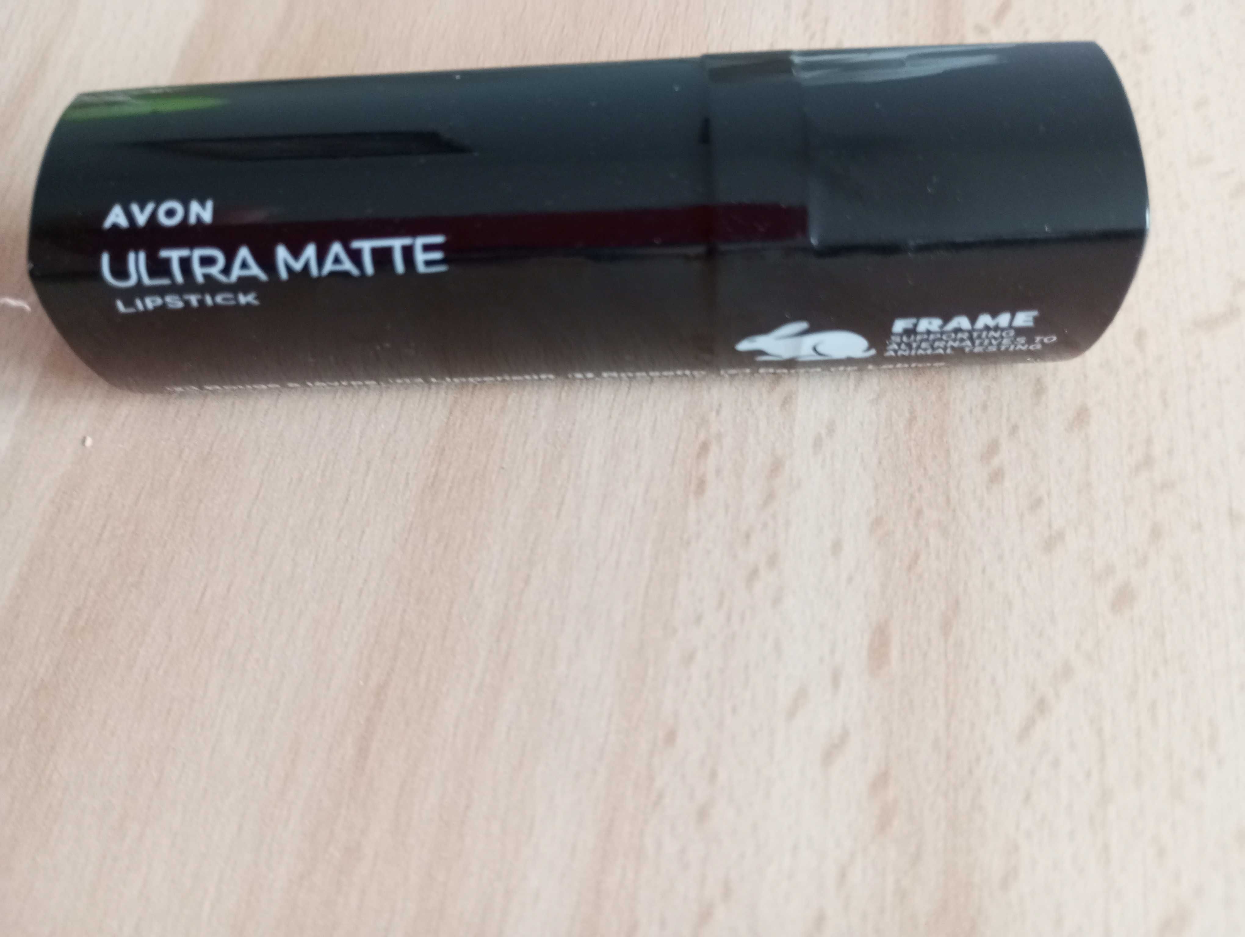 Avon Ultramatowa Szminka Pure Pink 3,6g