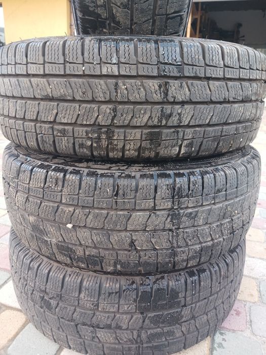 Резина 215 65 16c