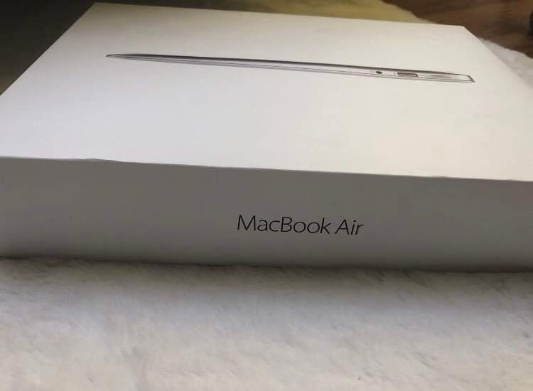 Laptop Macbook Air 13" Early 2015, 256GB Dysk
