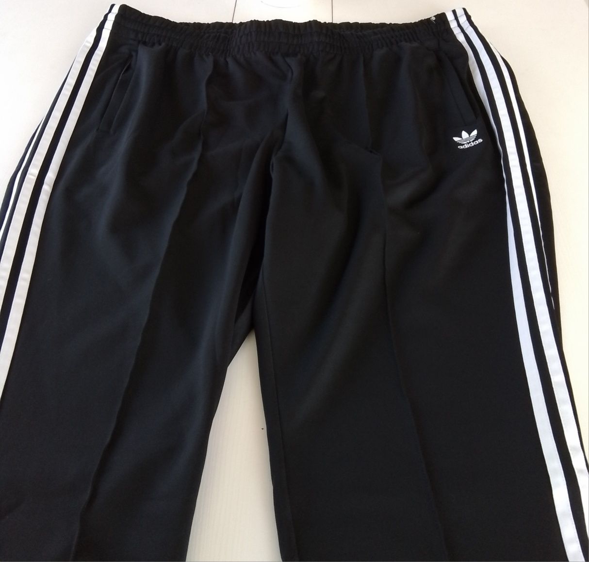 Adidas nowe dresowe spodnie damskie rozm.58/60,/ 9XL. Pas 125 cm- 140