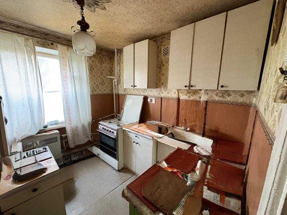 Продається 3-кімнатна квартира з автономним опаленням у селищі Нове!