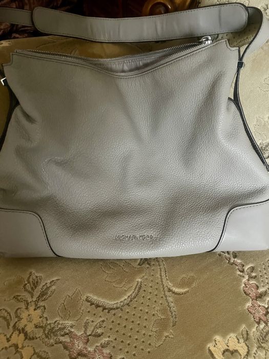 Сумка шкіряна, сіра Michael kors ( оригінал) б/у
