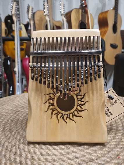 Kalimba Hluru KHS-White Maple kalimba 17 głosowa