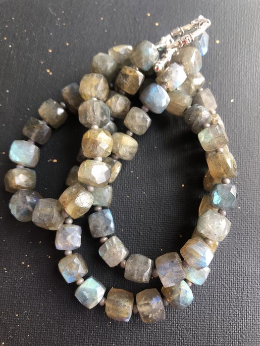 Намисто/кольє/лабрадорит/намистини