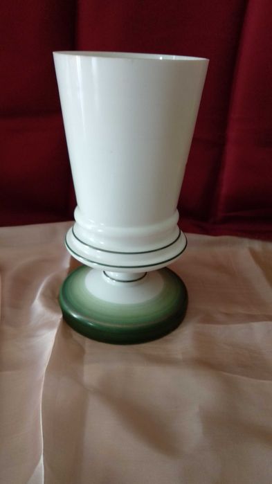 Jarras e castiçal antigos